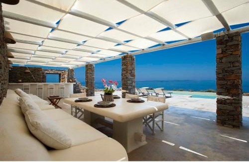 Kea Villa | Spectacular sunset view villa at Melissaki