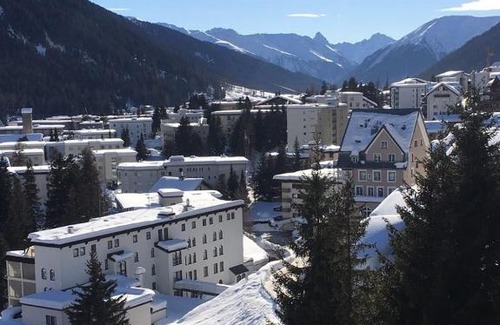Meierhof Apartment | Spectacular View & Central Location in Davos