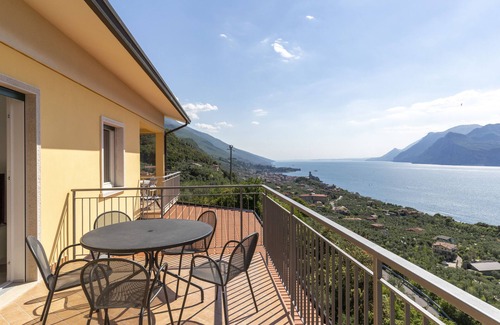 Campagnola Apartment | Spectacular view of the lake