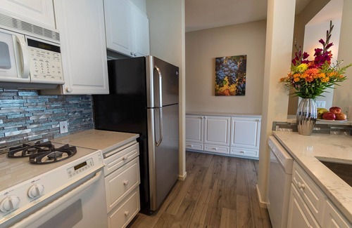 Downtown Seattle Condo | Spectacular View: Waterfront Condo Near Pike Place