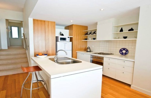 Lorne Apartment | Spectacular Views Apartment: Bay Panorama