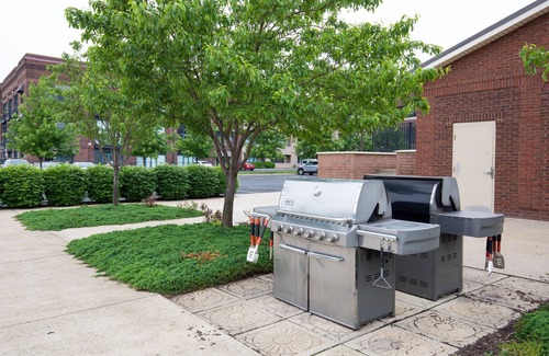 Sandusky Condo | Spectacular Waterfront Condo Retreat For 6 w/Cedar Point View!