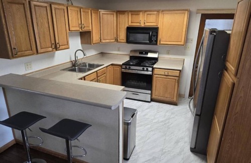 Speedway House | Speedway Large Home- 4 bed/2 bath walking distance to Motor Speedway.