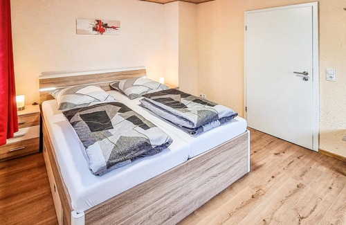 Siegmundsburg Apartment | Spend a relaxing vacation close to nature in this appealing vacation apartment.