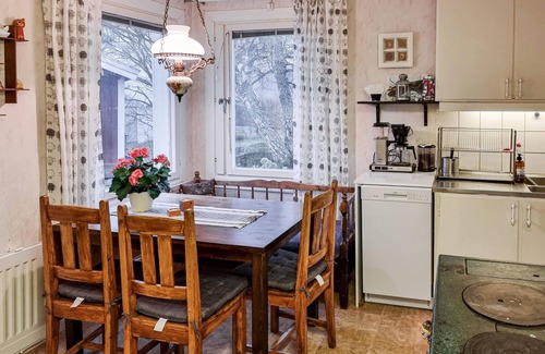 Tanum O House | Spend a relaxing vacation close to nature in this vacation home with lake view.
