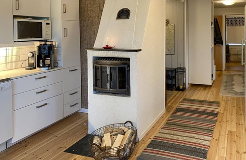 Tjallmo House | Spend a relaxing vacation in this cottage in the middle of nature.