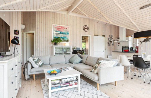 Skibby House | Spend a wonderful time with the family in this comfortable vacation home.