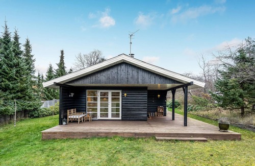 Faarevejle House | Spend a wonderful vacation with the whole family in this cozy cottage near the sea.