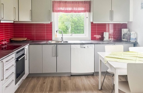 Finnoy House | Spend relaxing summer days in 1st row of dunes in island paradise, Bjergøy.