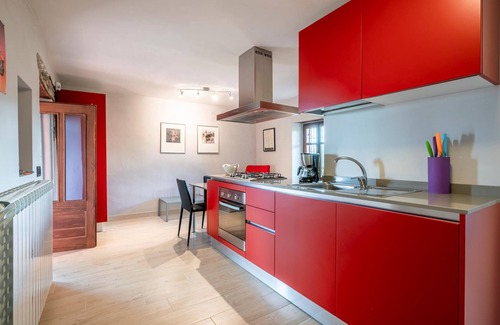 Bossolasco Apartment | Spend relaxing vacations in the vineyards of Bossolasco.