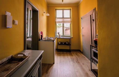Halberstadt Apartment | Spend the night in a monument with a view of the trees in the middle of the old town