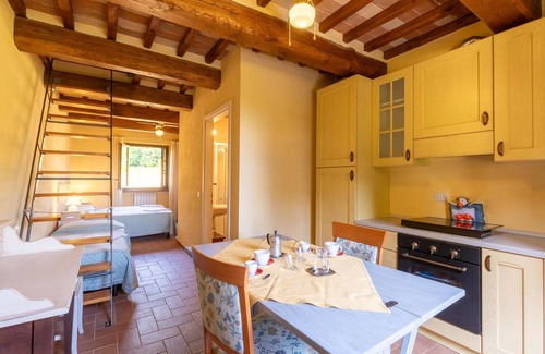 Citta di Castello House | Spend your vacations with the whole family in the large and magnificent farmhouse.