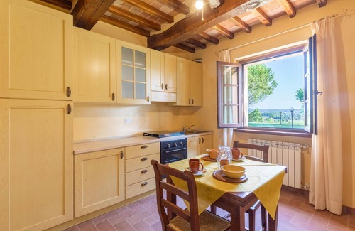 Citta di Castello House | Spend your vacations with the whole family in the large and magnificent farmhouse.