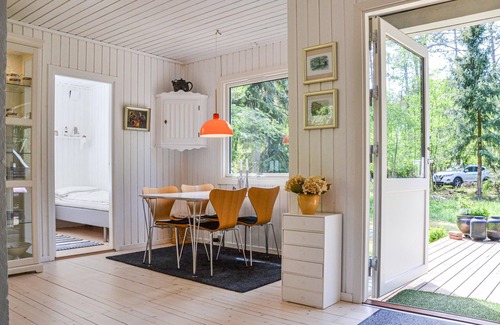 Store Fuglede House | Spend your vacation in this inviting vacation home close to the beach.