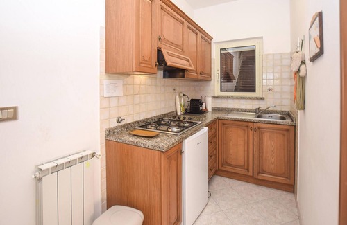 Ardea House | Spend your vacation in this inviting vacation home with pool not far from the sea.