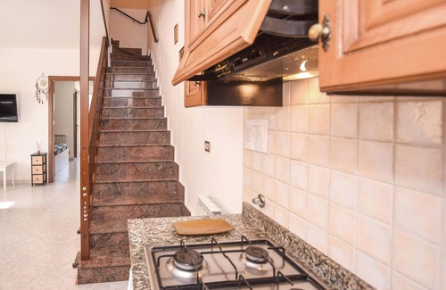 Ardea House | Spend your vacation in this inviting vacation home with pool not far from the sea.