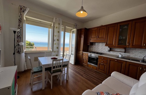 Follonica Apartment | SPIAGGIA DI LEVANTE - ELBA