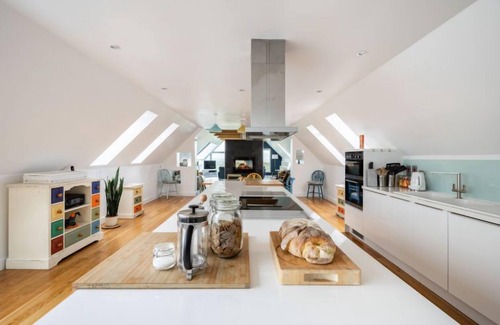 Caroy House | Spindrift by Interhome