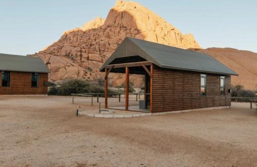 Usakos Apartment | Spitzkoppe Cabin Camp