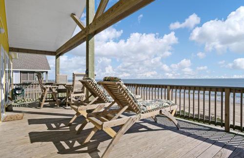 Port Bolivar House | Splash Spacious 3BD 3bath Beachfront! Steps to Beach!