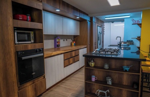 El Poblado House | Splendid 3-Bedroom House in El Poblado - Your Dream House for Rent