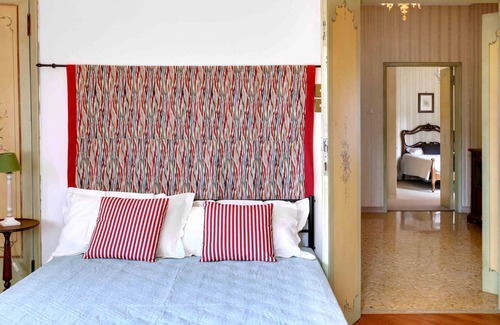 Longa House | Splendid large and bright house with private garden