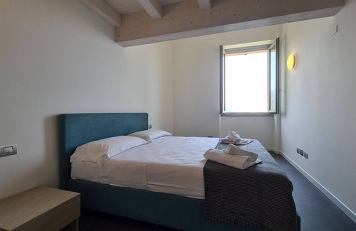 San Bernardino Apartment | ☆ Splendid Sea View and Relax ☆ Family / Couple HOMY 5 TERRE