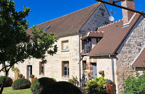 Fay-les-Etangs House | Splendide Maison de Campagne Entièrement Rénovée ,