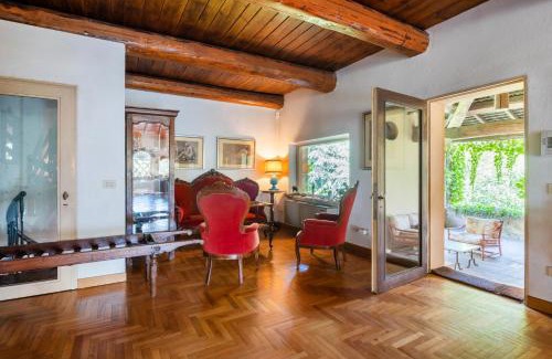 Colorno Apartment | Splendido apt con piscina e parking a Colorno