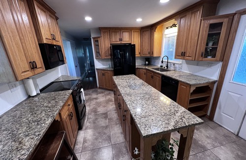 Lapoint House | Split Mountain View Paradise! Life on the farm!
