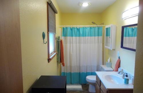 Avon House | SpongeBob's Pineapple Getaway