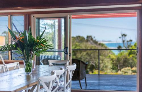Angourie House | Spook's Point - oceanstays