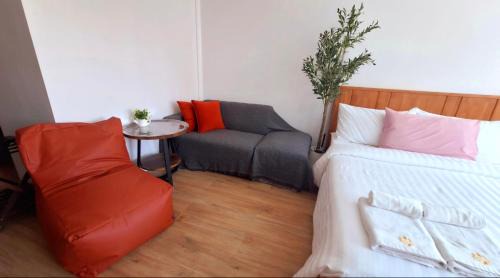 Nong Kae Apartment | Sport villa Hua Hin - Room 225, Studio room with pool view and Kitchenette