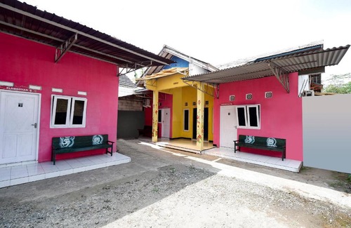 Purbalingga Hotel | SPOT ON 2106 Homestay Flamboyan