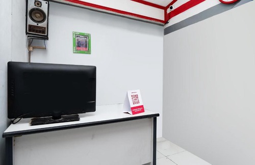 Purbalingga Hotel | SPOT ON 2106 Homestay Flamboyan