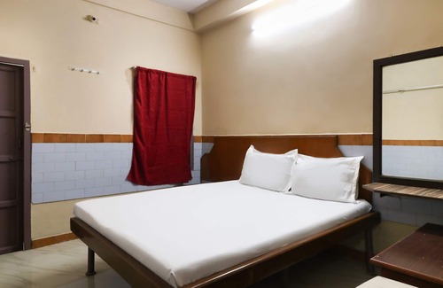 Central Chennai Hotel | SPOT ON 46343 Jayanthi Mansion
