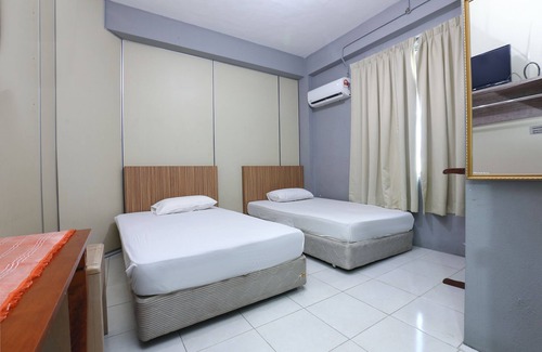 Kampung Teluk Reba Hotel | SPOT ON 89796 D'noor Budget Inn