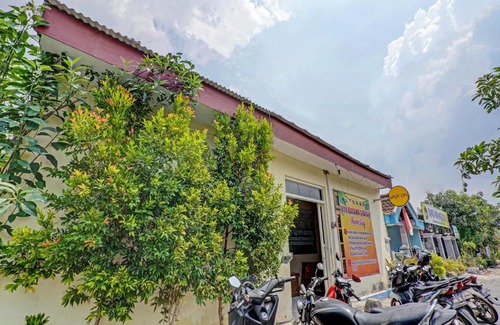 Lamongan Hotel | SPOT ON 90586 Hagawa Syariah Homestay