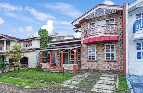 Cipanas Hotel | SPOT ON 91107 Villa Galaxy Resort