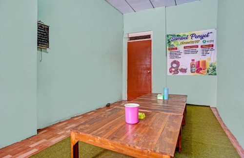 Mojokerto Hotel | SPOT ON 91716 Kost Yy Syariah