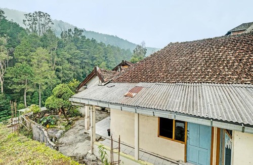 Kopeng Hotel | SPOT ON 92414 Hotel Pereng Sari