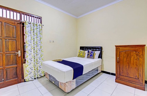Prambanan Hotel | SPOT ON 93007 Guest House Lestari