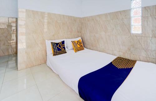 Gresik Hotel | SPOT ON 93035 Karman's Sari Homestay Syariah