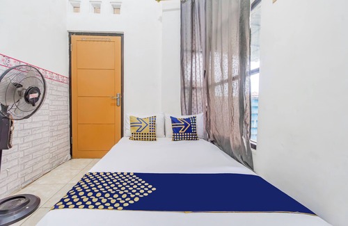 Sidoarjo Hotel | SPOT ON 93763 Ita Homestay Syariah