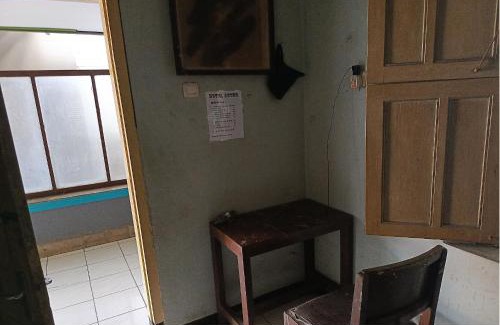 Demak Hotel | SPOT ON 94177 Dian Asih Rooms