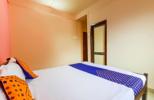 Kolhapur Hotel | SPOT ON Hotel Diamond Lodging And Boarding