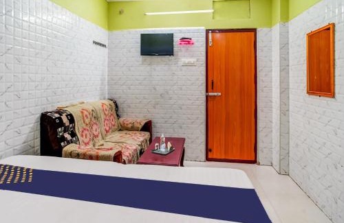 Guntur Hotel | SPOT ON Madhavi Residency & Lodge