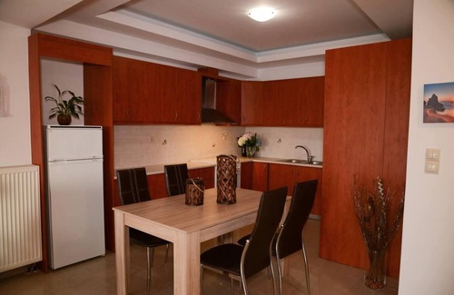 Sissi Apartment | Spotless Apt in the heart of Sisi