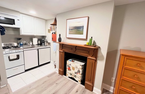 Capitol Hill Apartment | Spotless Capitol Hill Studio, 5-Min Walk to Metro!