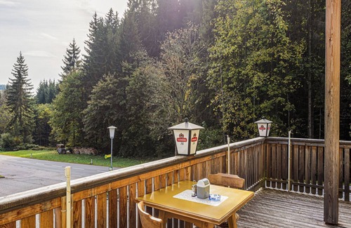 Kliening House | Sprawling Holiday Home in Kliening near Ski Area, F1 Circuit